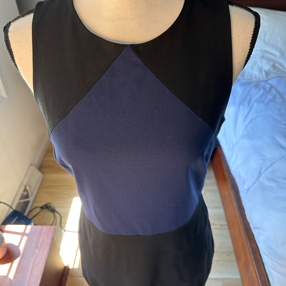 Diane Von Furstenberg Sleeveless Blue and Black Midi Dress - Size 8 - Picture 2 of 6